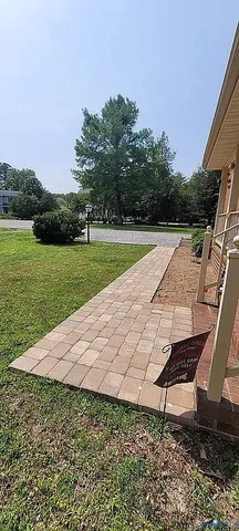 $450,000 | 2660 North Oak Lane, West Point, VA 23181