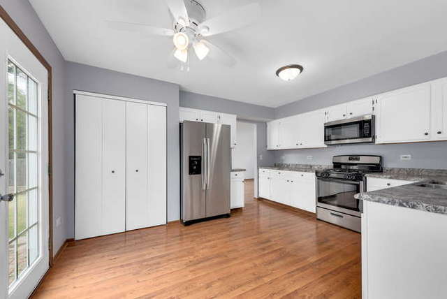 1758 Red Bud Road Bolingbrook, IL 60490 - Photo 7 of 25