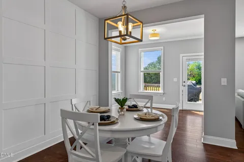 $699,900 | 4900 Sunset Stream Drive, Fuquay-Varina, NC 27526