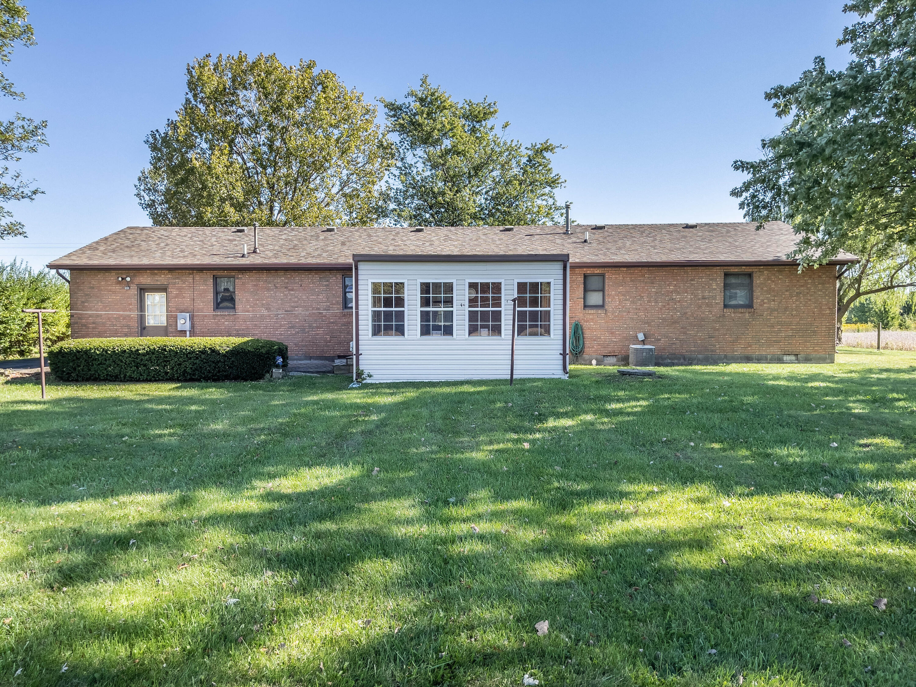 2114 Short Cut Road Urbana, OH 43078 - Photo 9 of 59