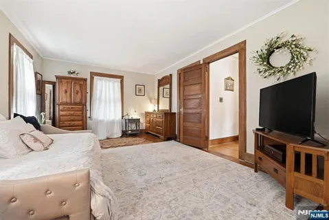 $529,000 | 112 Grove Avenue, Verona, NJ 07044