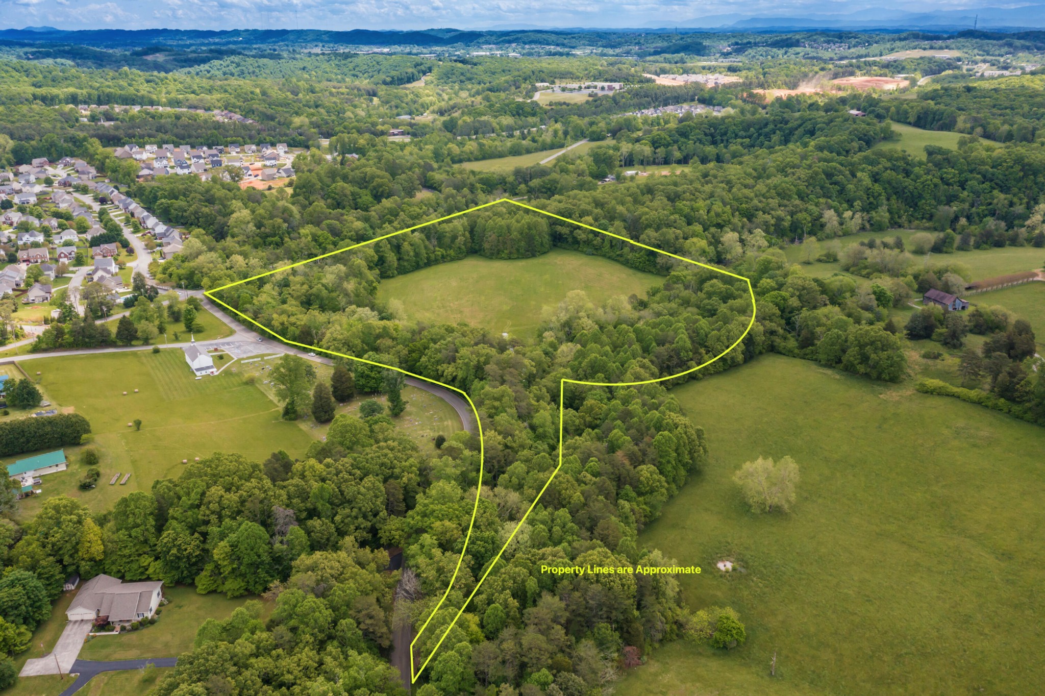 3311 Guinn Road Knoxville, TN 37932 - Photo 2 of 25 a view of a lake