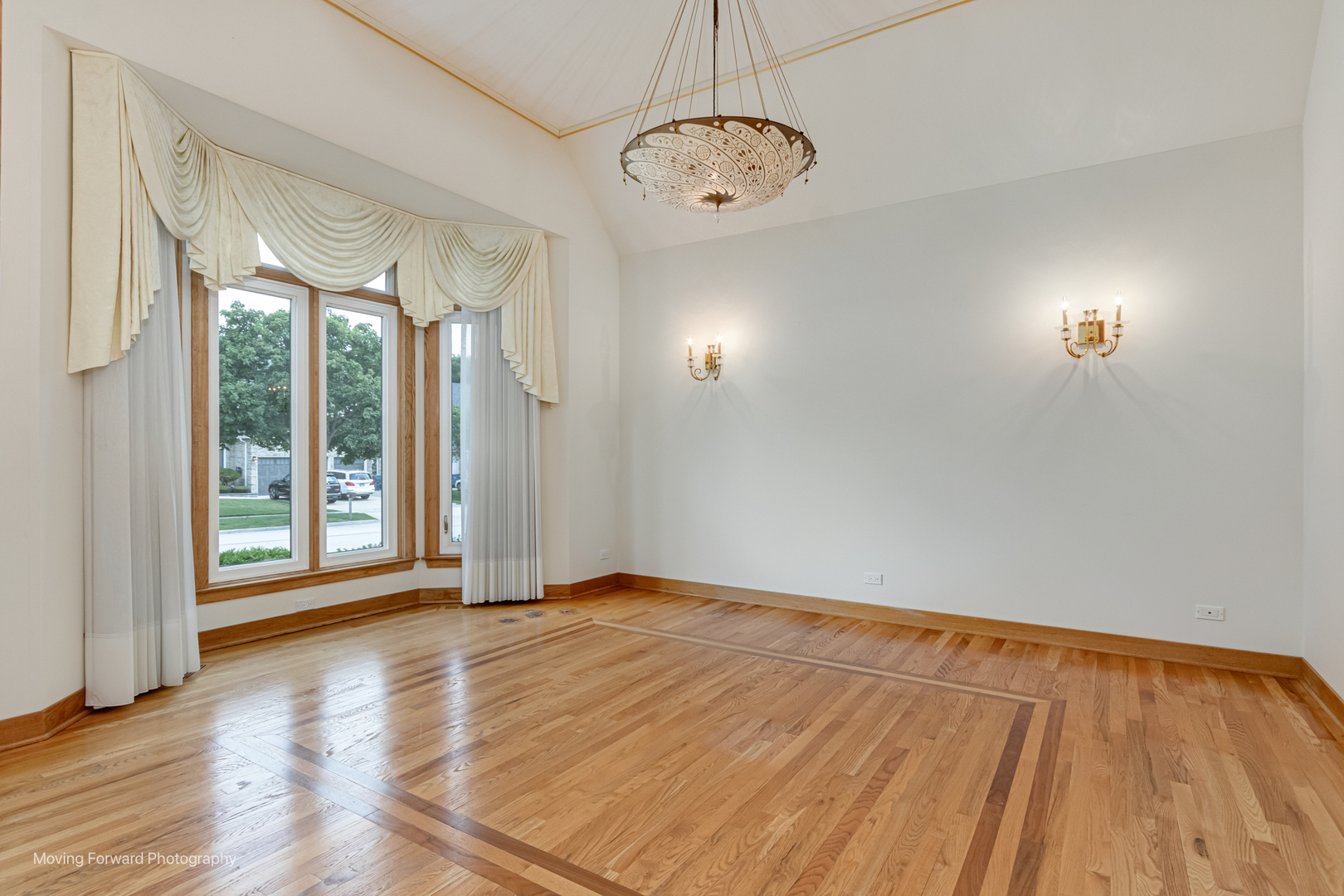 1773 Whispering Court Addison, IL 60101 - Photo 7 of 46 Gallery Image 7