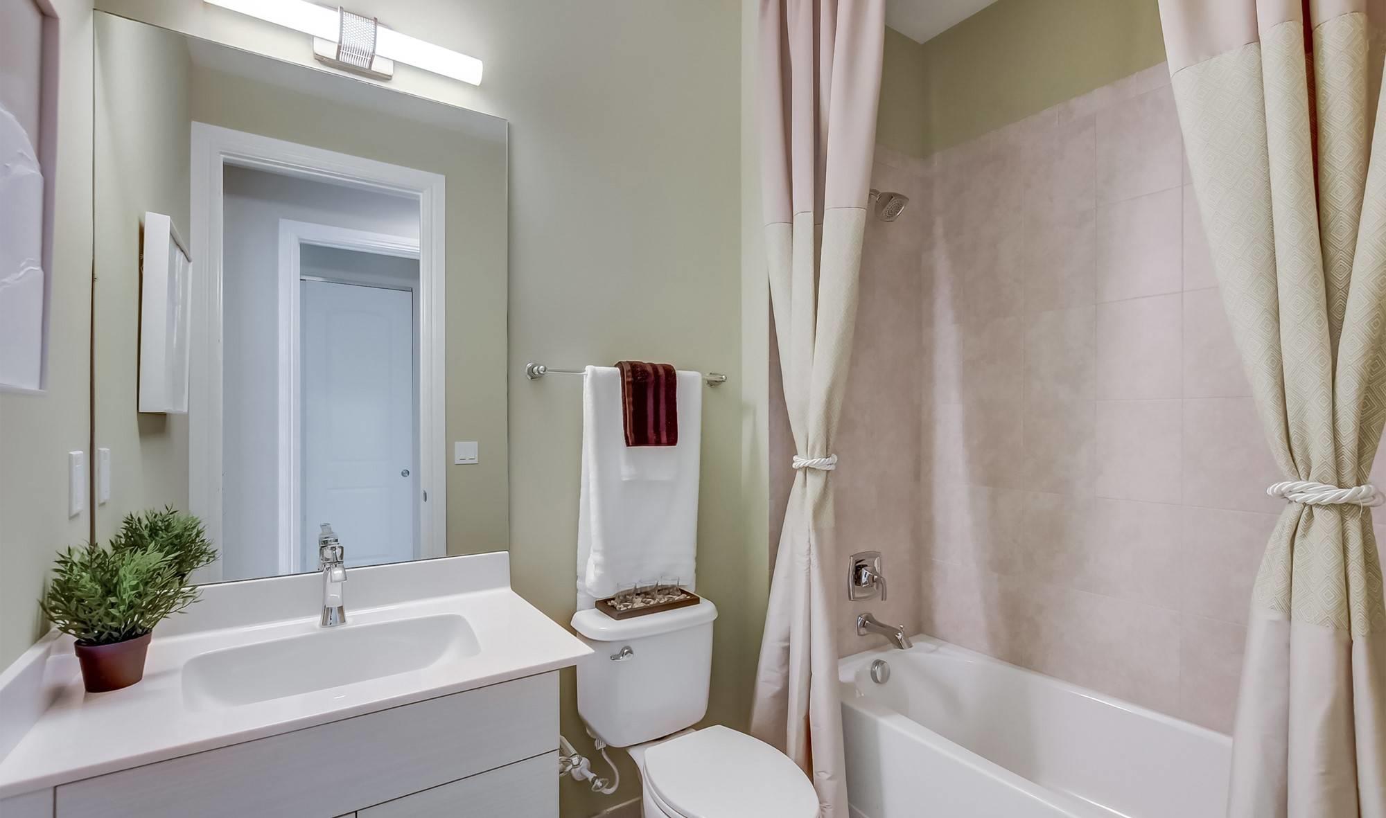 9502 Glider Way, Unit 171 Boca Raton, FL 33428 - Photo 13 of 57 arabella-ii-hall-bath-1