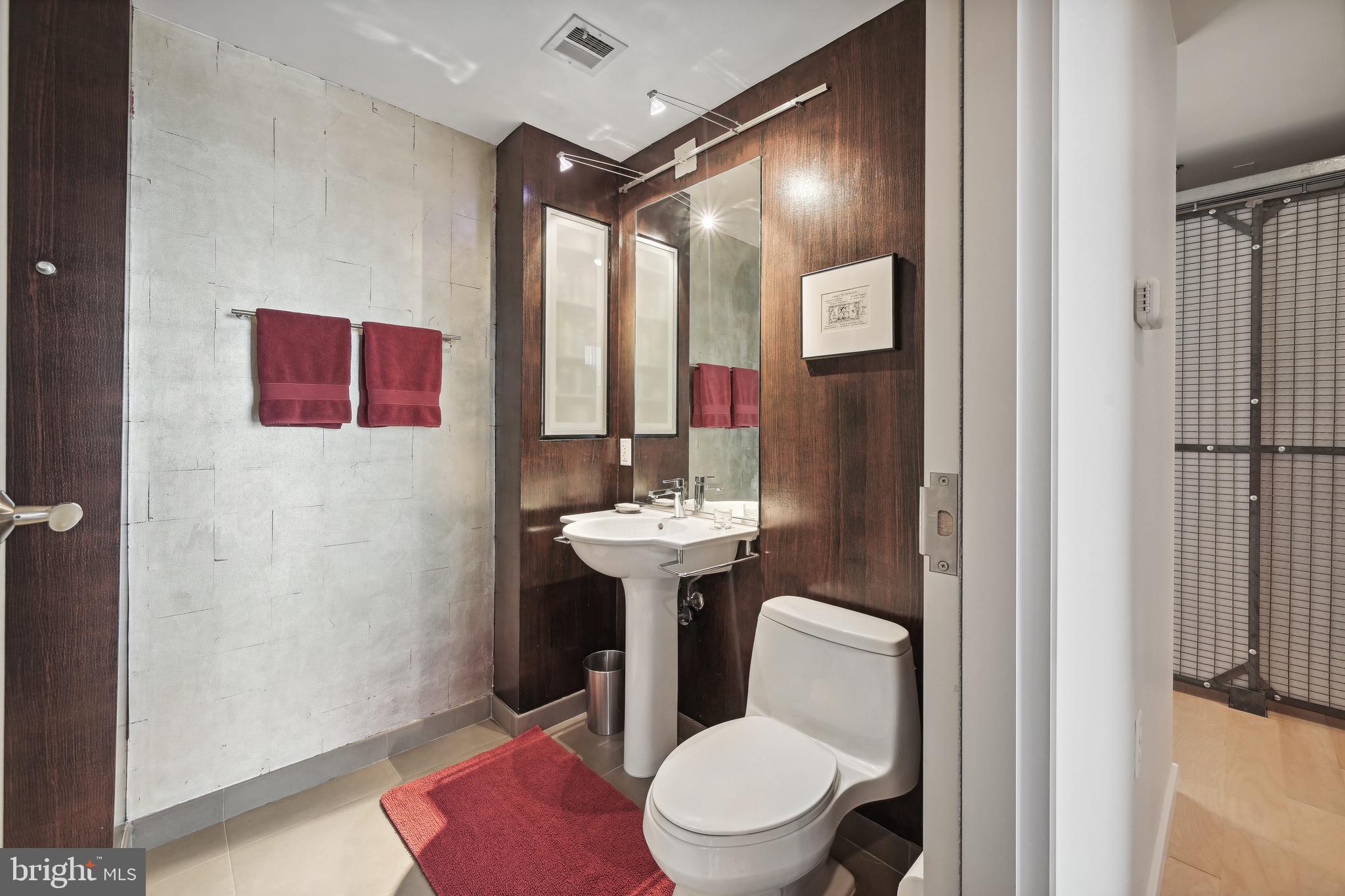 1445 Church Street Northwest, Unit 43 Washington, DC 20005 - Photo 26 of 30 2nd Full Bathroom