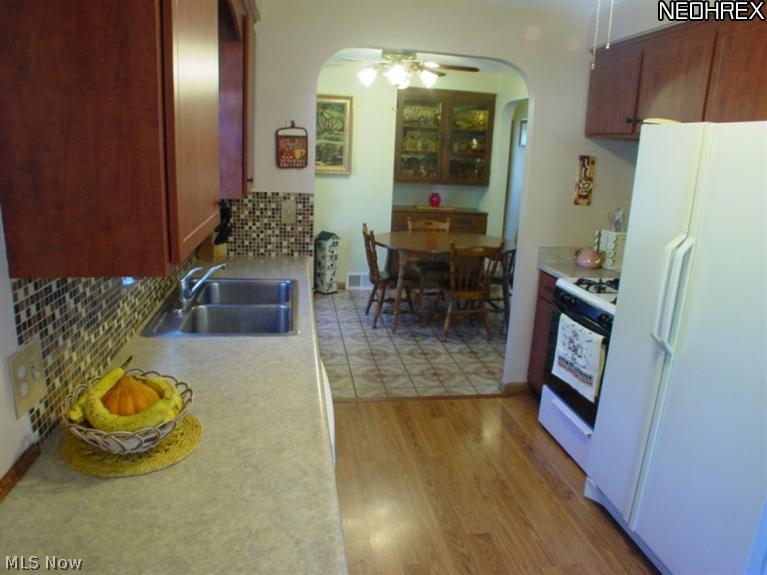6119 Pearl Road Parma Heights, OH 44130 - Photo 9 of 24