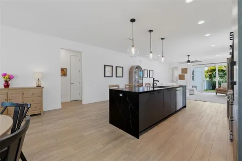 $750,000 | 5160 Dartmouth Avenue North, St. Petersburg, FL 33710