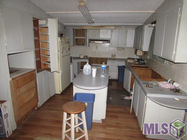 1002 Bayou Blue Road Houma, LA 70364 - Photo 5 of 11 KITCHEN
