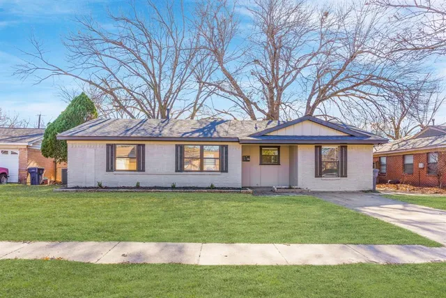 $314,999 | 714 Pleasant Valley Road, Garland, TX 75040