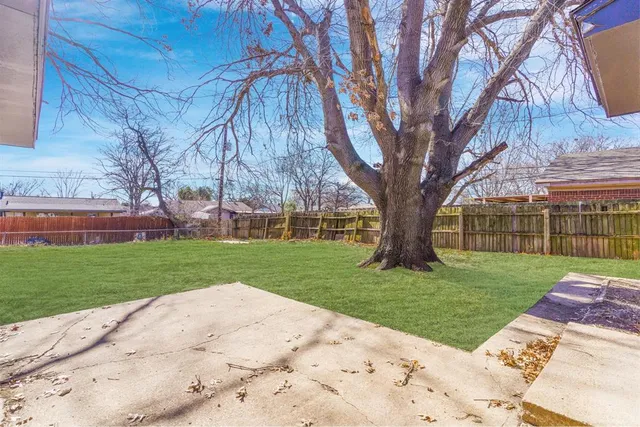 $314,999 | 714 Pleasant Valley Road, Garland, TX 75040