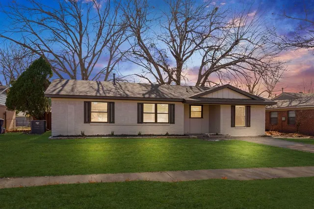 $314,999 | 714 Pleasant Valley Road, Garland, TX 75040