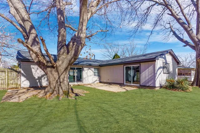 $314,999 | 714 Pleasant Valley Road, Garland, TX 75040