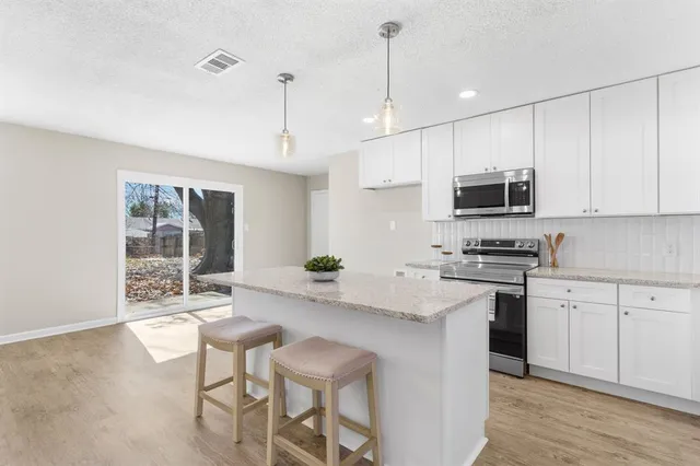 $314,999 | 714 Pleasant Valley Road, Garland, TX 75040