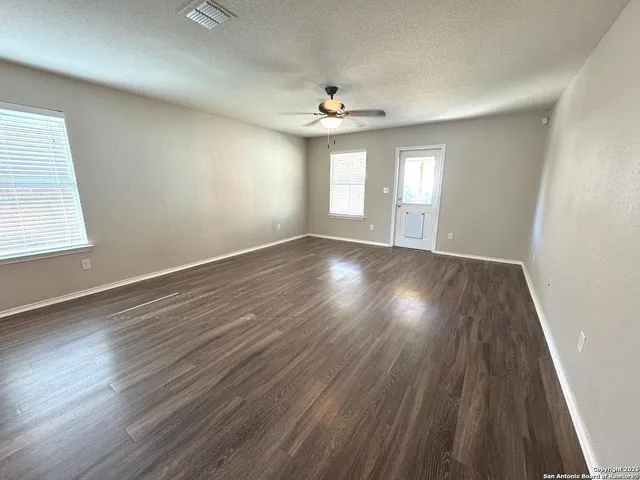 $2,150 | 7699 Paraiso Haven, Boerne, TX 78015