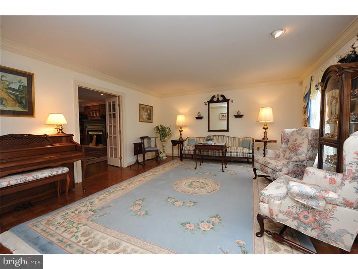 270 Norristown Road Blue Bell, PA 19422 - Photo 8 of 24 Living Room