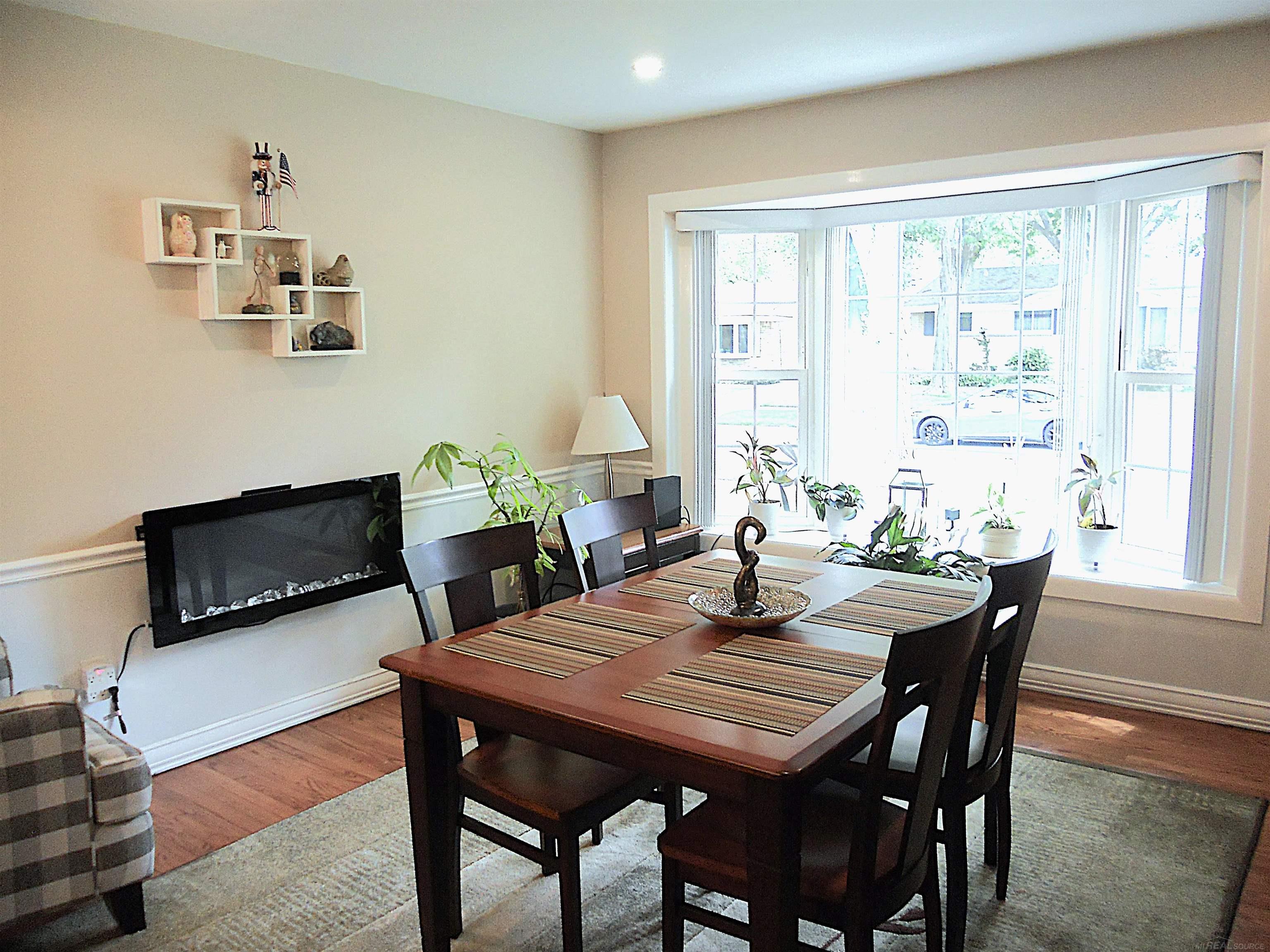625 Rewold Drive Rochester, MI 48307 - Photo 25 of 69 50213110-f31f2e36-1fcb-46cc-9be1-b3d2d2d9e5de.JPG
