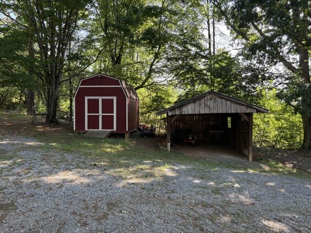 1135 Taylor Mountain Road Thaxton, VA 24174 - Photo 8 of 38 IMG_4676