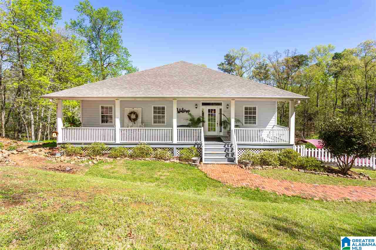 697 Ridgeway Circle Talladega, AL 35160 - Photo 1 of 44