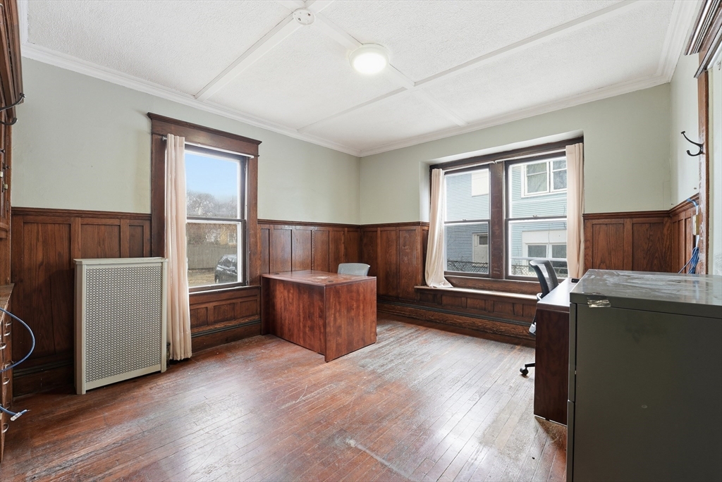 127 Orange Street Springfield, MA 01108 - Photo 19 of 37