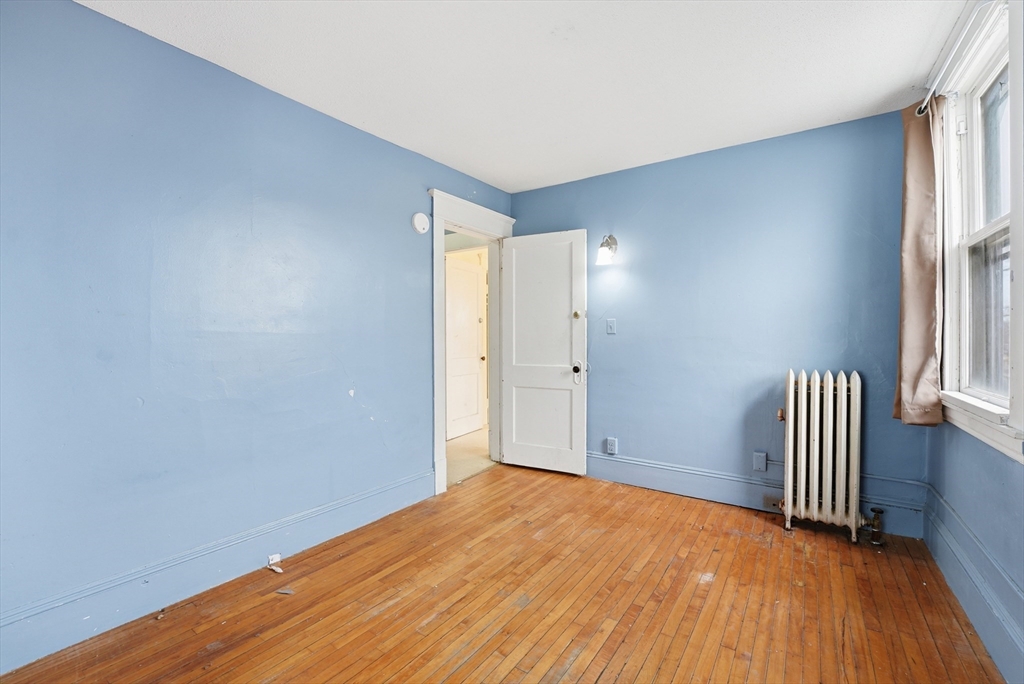 127 Orange Street Springfield, MA 01108 - Photo 22 of 37