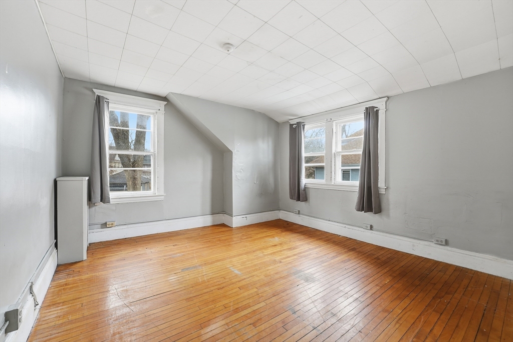 127 Orange Street Springfield, MA 01108 - Photo 25 of 37