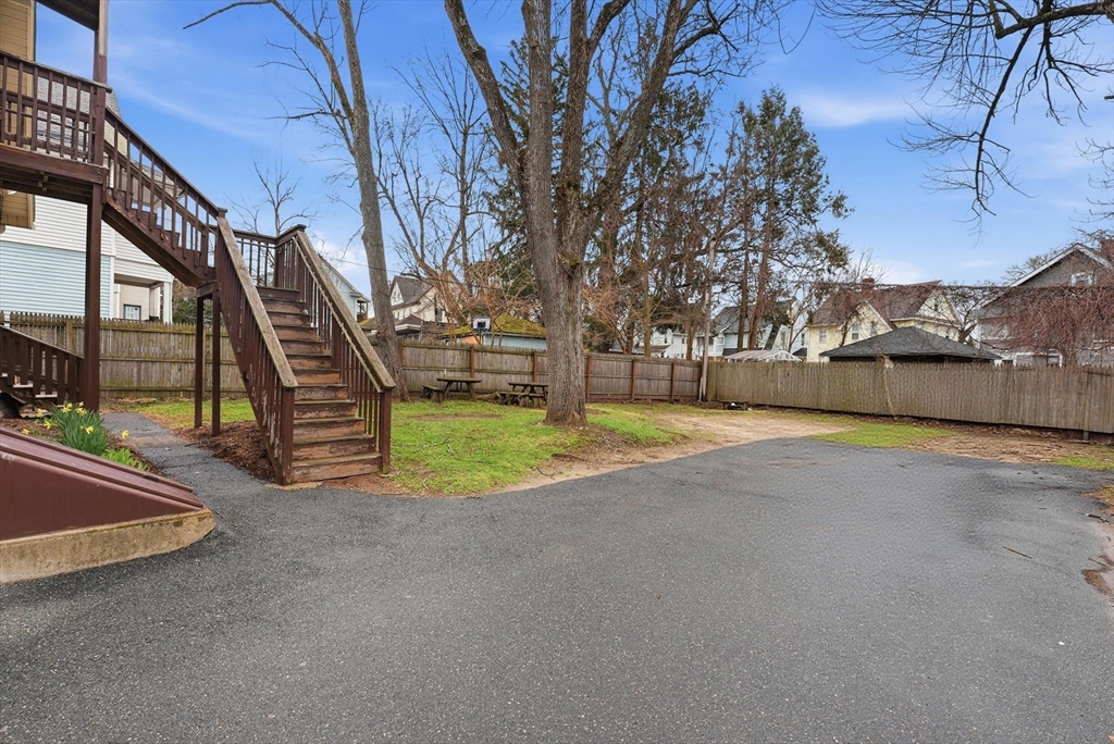 127 Orange Street Springfield, MA 01108 - Photo 32 of 37