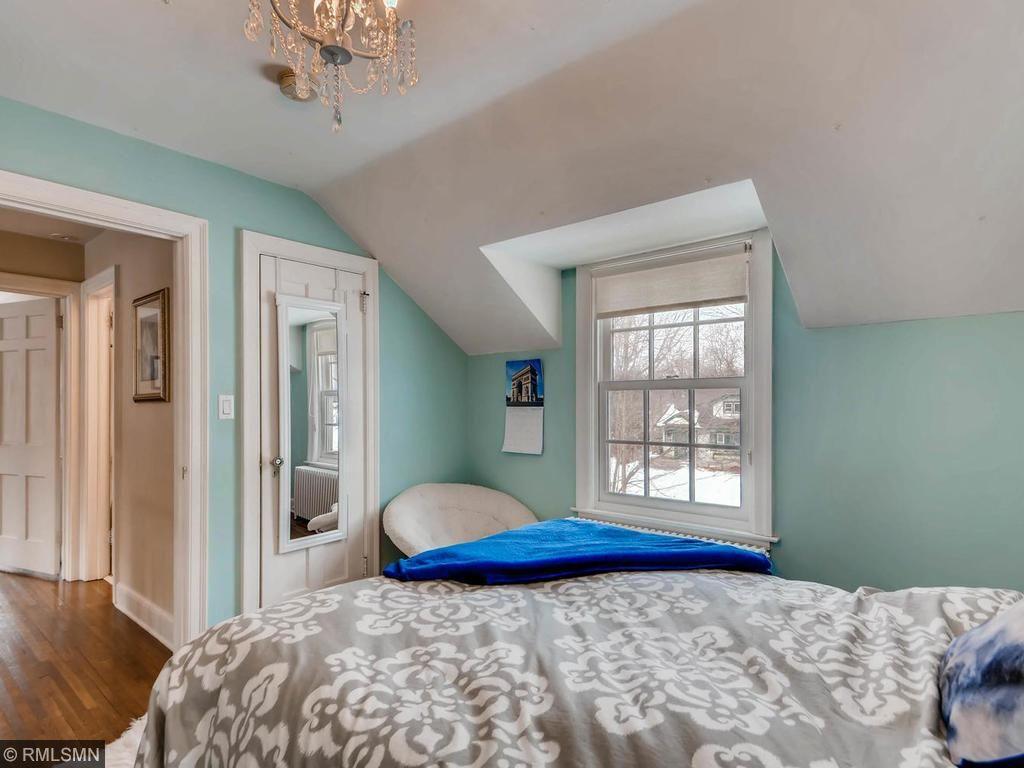 19035 Azure Road Deephaven, MN 55391 - Photo 17 of 24 Gallery Image 17