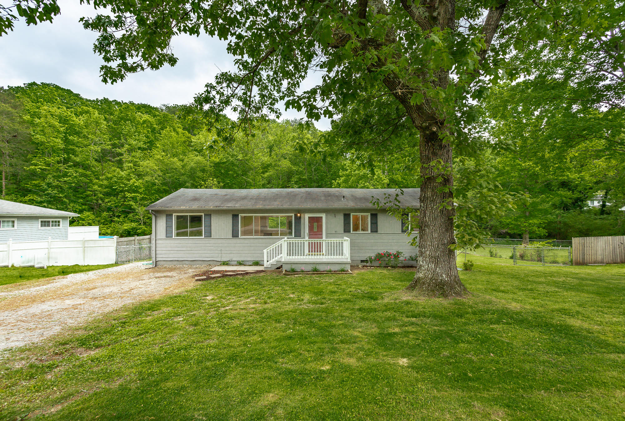 4714 Eldridge Road Hixson, TN 37343 - Photo 2 of 31 4714 Elderidge Rd. HD-2