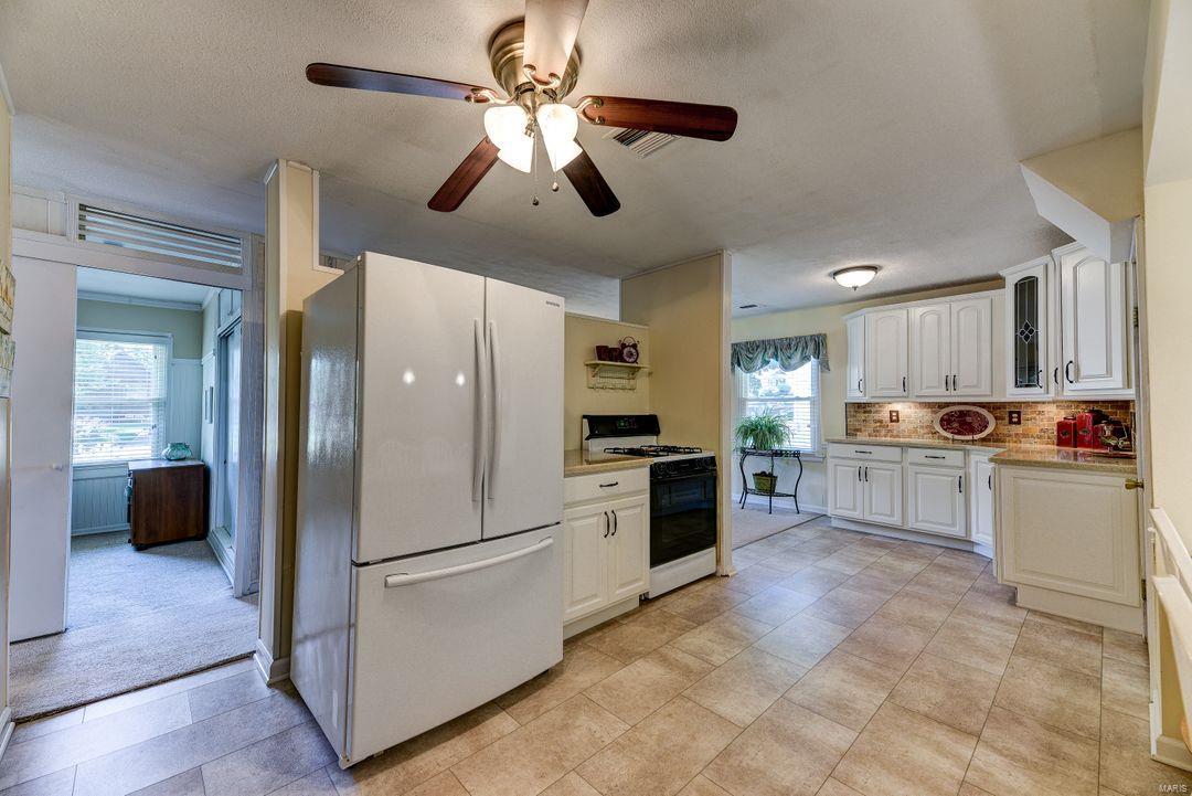 1128 Ruth Drive St. Louis, MO 63122 - Photo 6 of 19 Gallery Image 6