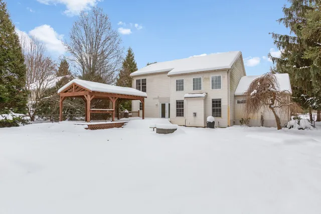 $539,000 | 1701 J W Way, St. Joseph, MI 49085