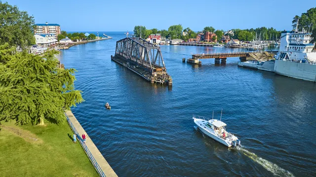 $539,000 | 1701 J W Way, St. Joseph, MI 49085