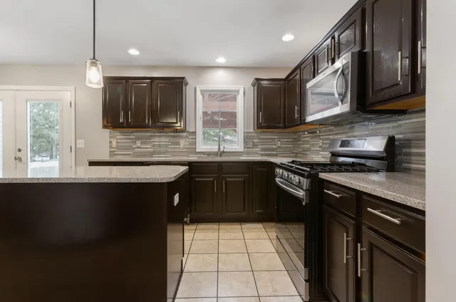 $549,000 | 1701 J W Way, St. Joseph, MI 49085