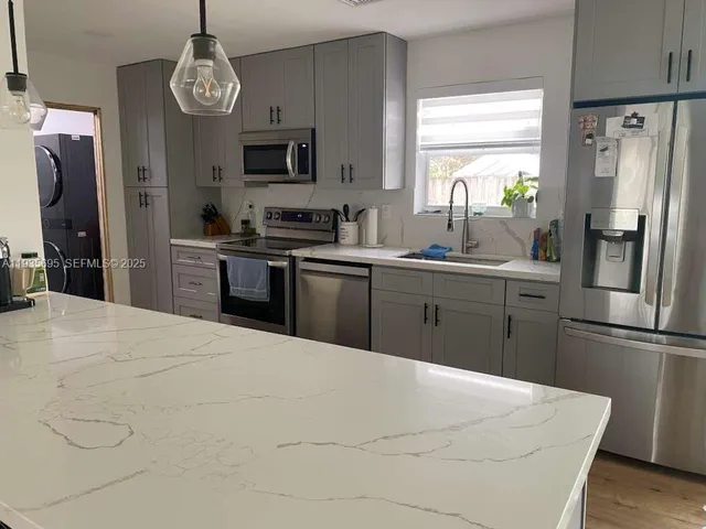 $3,050 | 6829 Northwest 12th Street, Unit 6829, Plantation, FL 33313