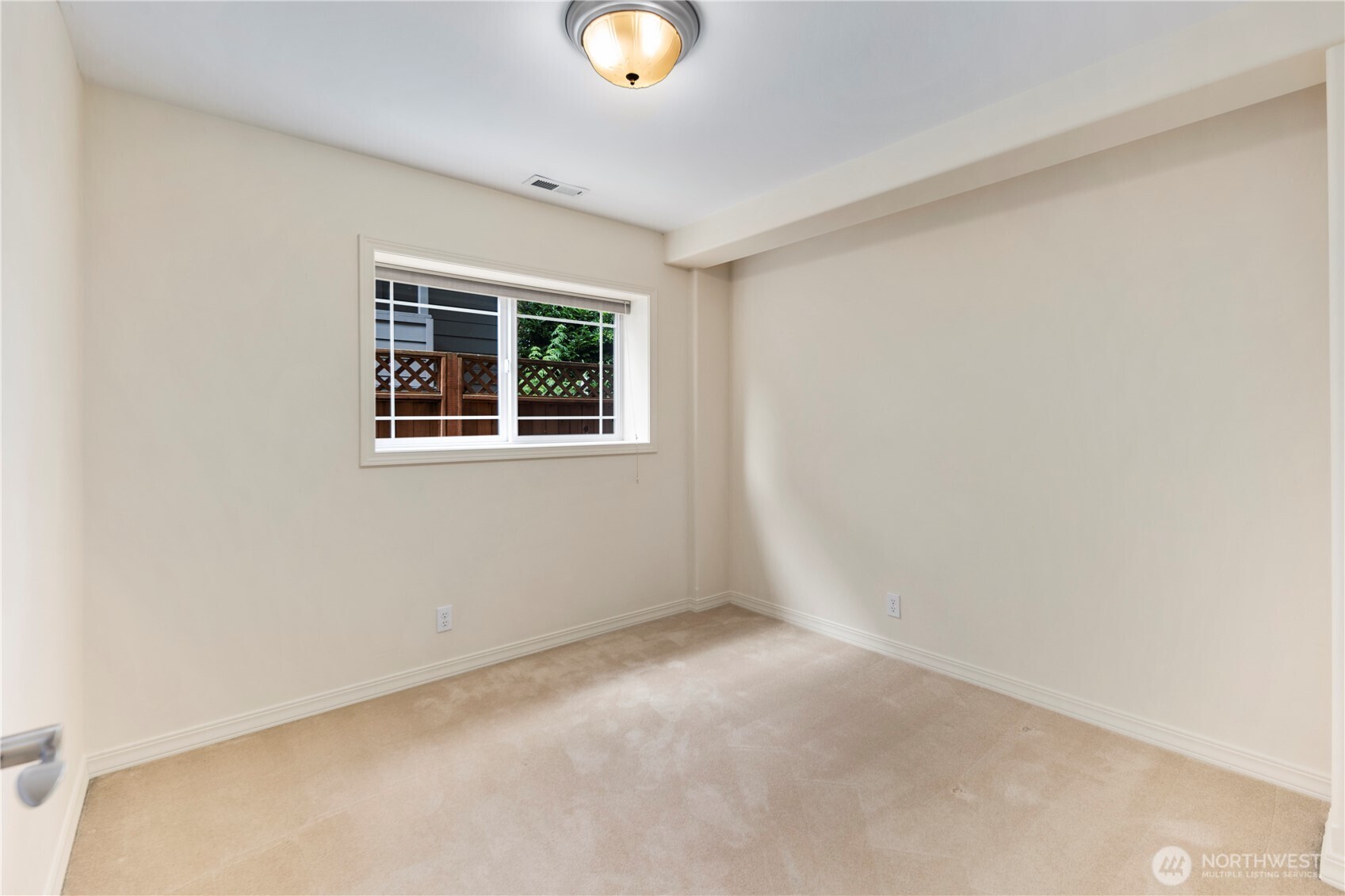 936 North 93rd Street Seattle, WA 98103 - Photo 23 of 39