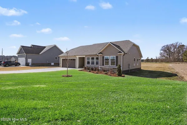 $317,900 | 61 Maxwell Farm Lane, Selma, NC 27576