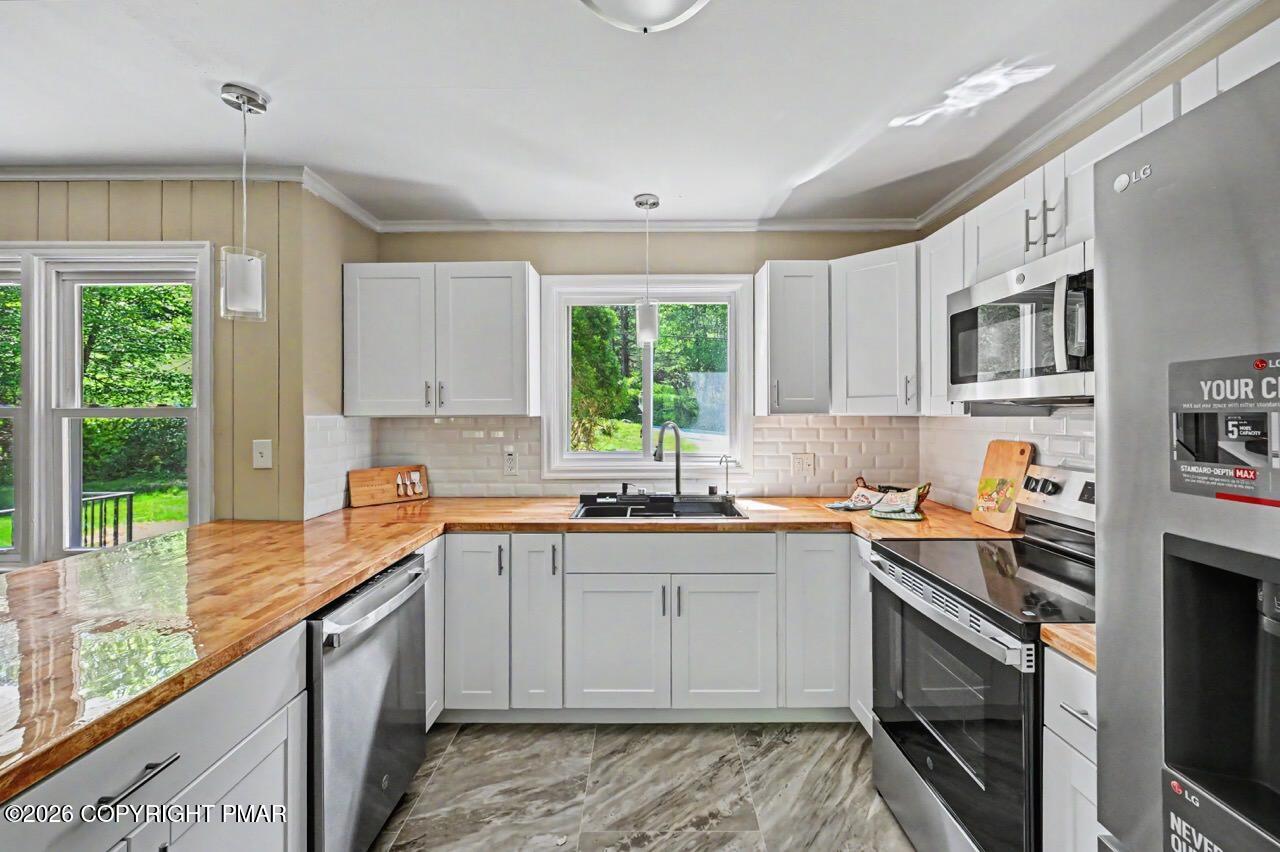 754 Carlton Road Tobyhanna, PA 18466 - Photo 16 of 57 754 Carlton Rd 14 Large