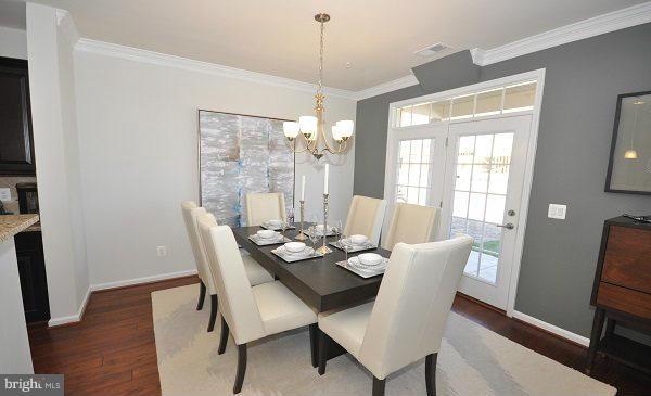 42573 Sunset Ridge Square Ashburn, VA 20148 - Photo 6 of 12 Dining Room