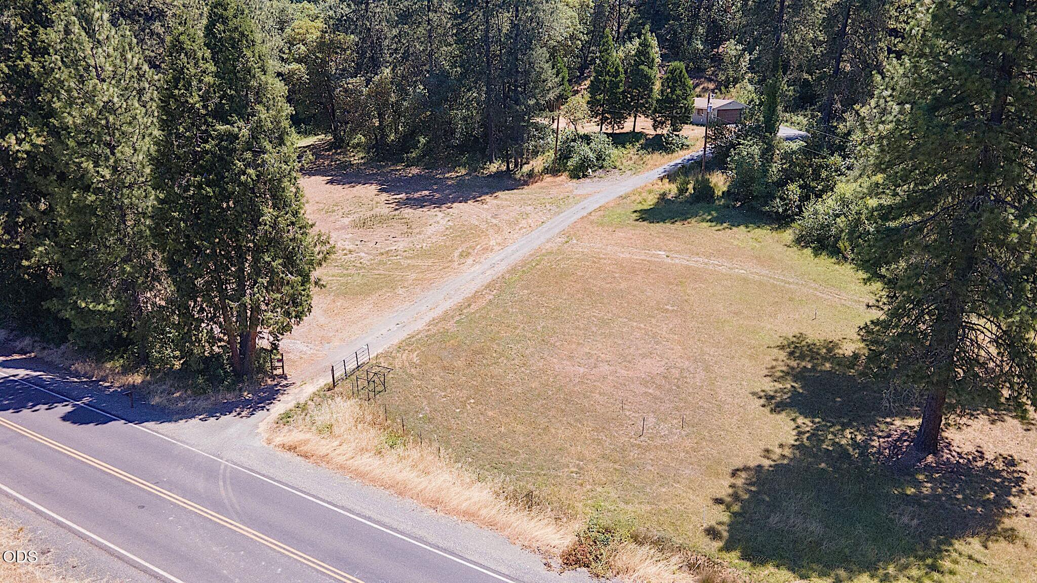 11230 Lower River Road Grants Pass, OR 97526 - Photo 3 of 29