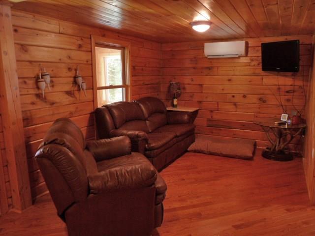 139 Silsby Road Ellsworth, ME 04605 - Photo 14 of 27 Living room