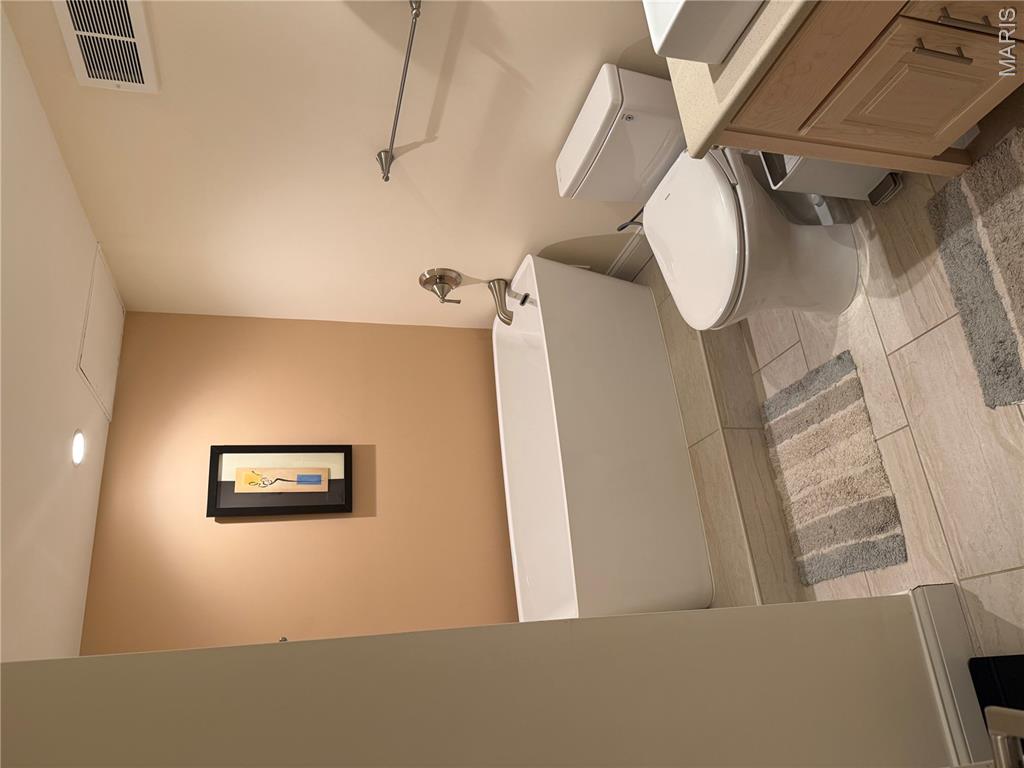 4501 Lindell Boulevard, Unit 4B St. Louis, MO 63108 - Photo 12 of 13