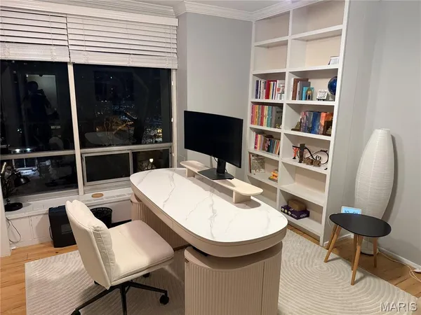 $3,600 | 4501 Lindell Boulevard, Unit 4B, St. Louis, MO 63108