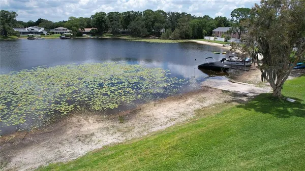 $1,800 | 2537 Cedar Cypress Ct., Tampa, FL 33618