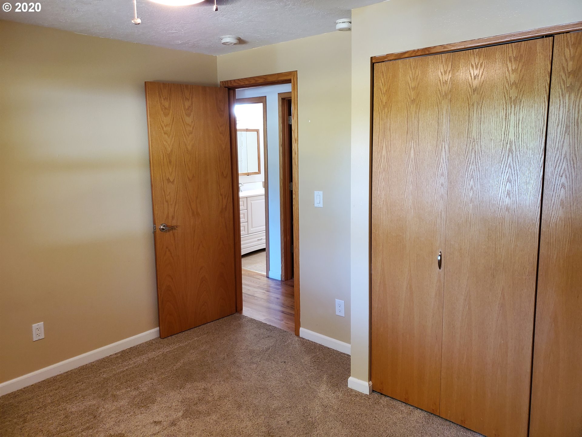 228 Filbert Way Silverton, OR 97381 - Photo 14 of 25 Gallery Image 14