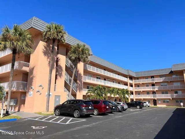a car parked in front of a building
