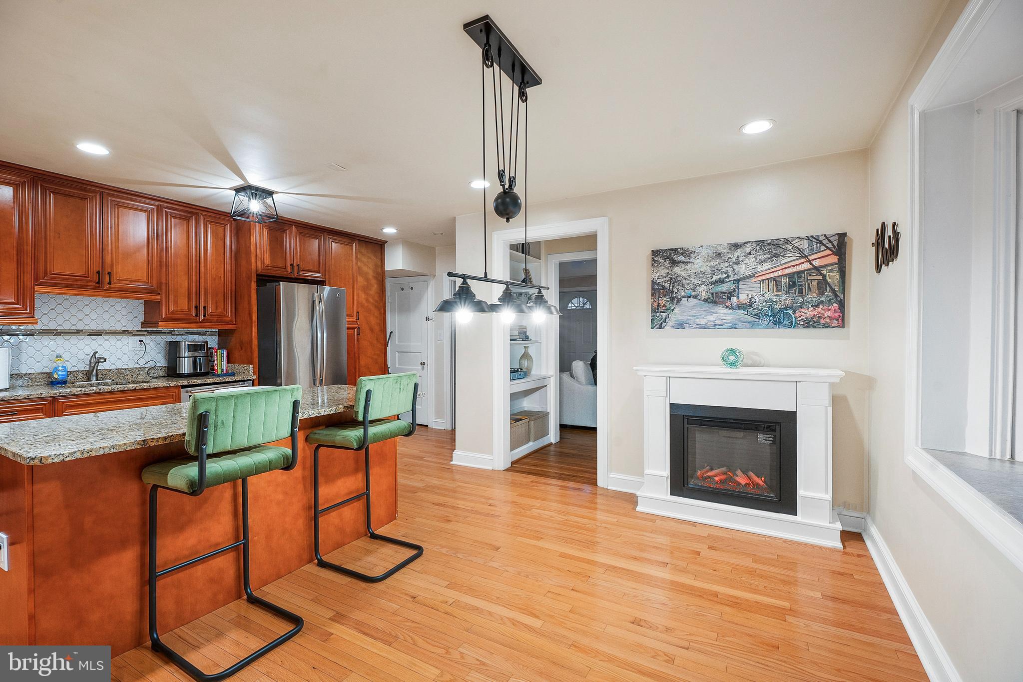 407 Croydon Road Baltimore, MD 21212 - Photo 9 of 23 The open dining room is waiting for you.