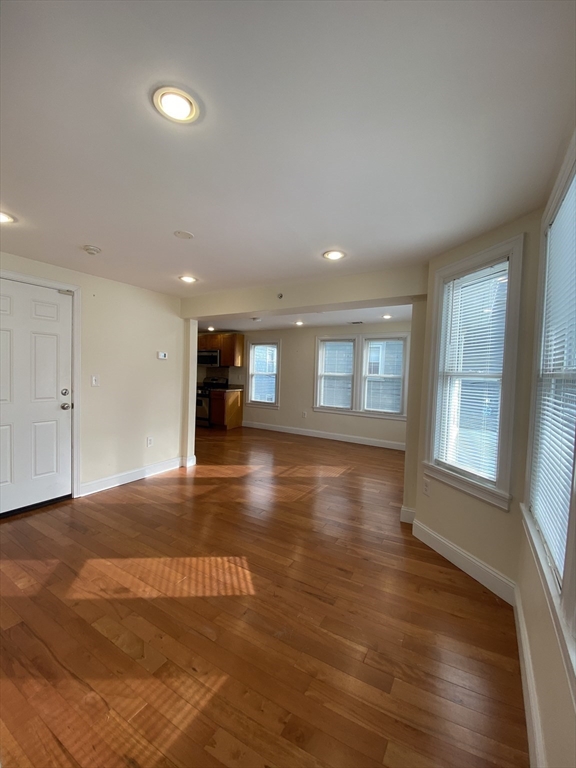 4 Ropes Street, Unit 2 Salem, MA 01970 - Photo 20 of 34 Gallery Image 20