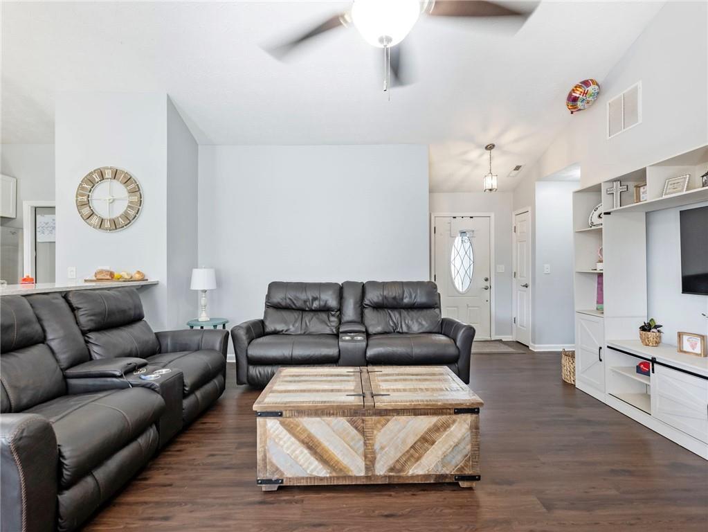 95 Joshua Way Hoschton, GA 30548 - Photo 7 of 43