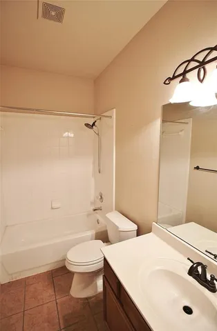 $2,395 | 314 Cascade Drive, Red Oak, TX 75154