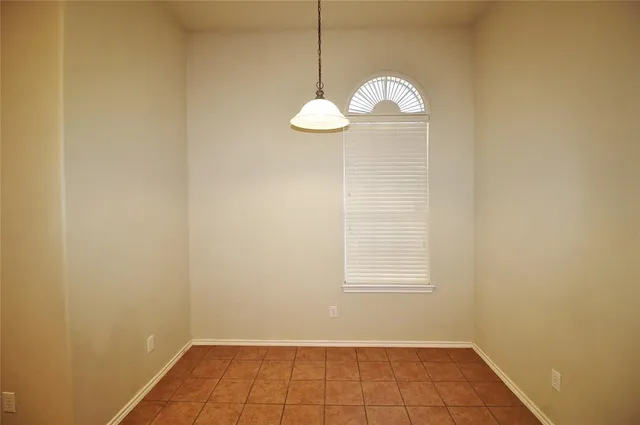 $2,395 | 314 Cascade Drive, Red Oak, TX 75154