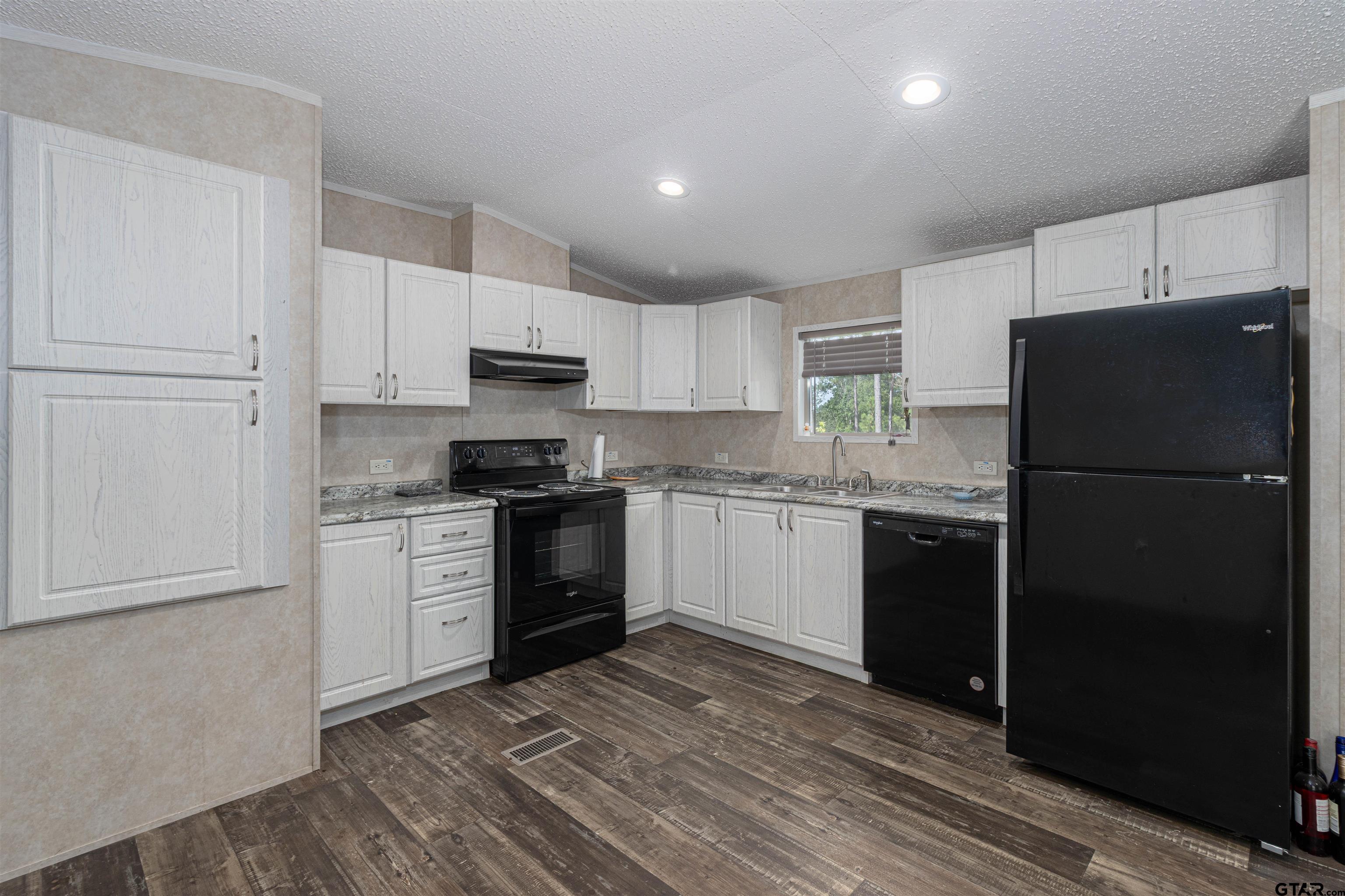 6446 Farm To Market Road 752 Rusk, TX 75785 - Photo 12 of 25